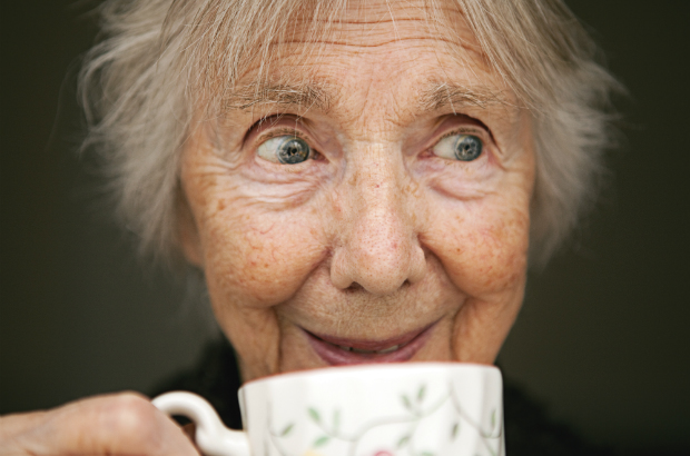 Beryl drinking tea (Credit: Sally Burt / Age Action Alliance)
